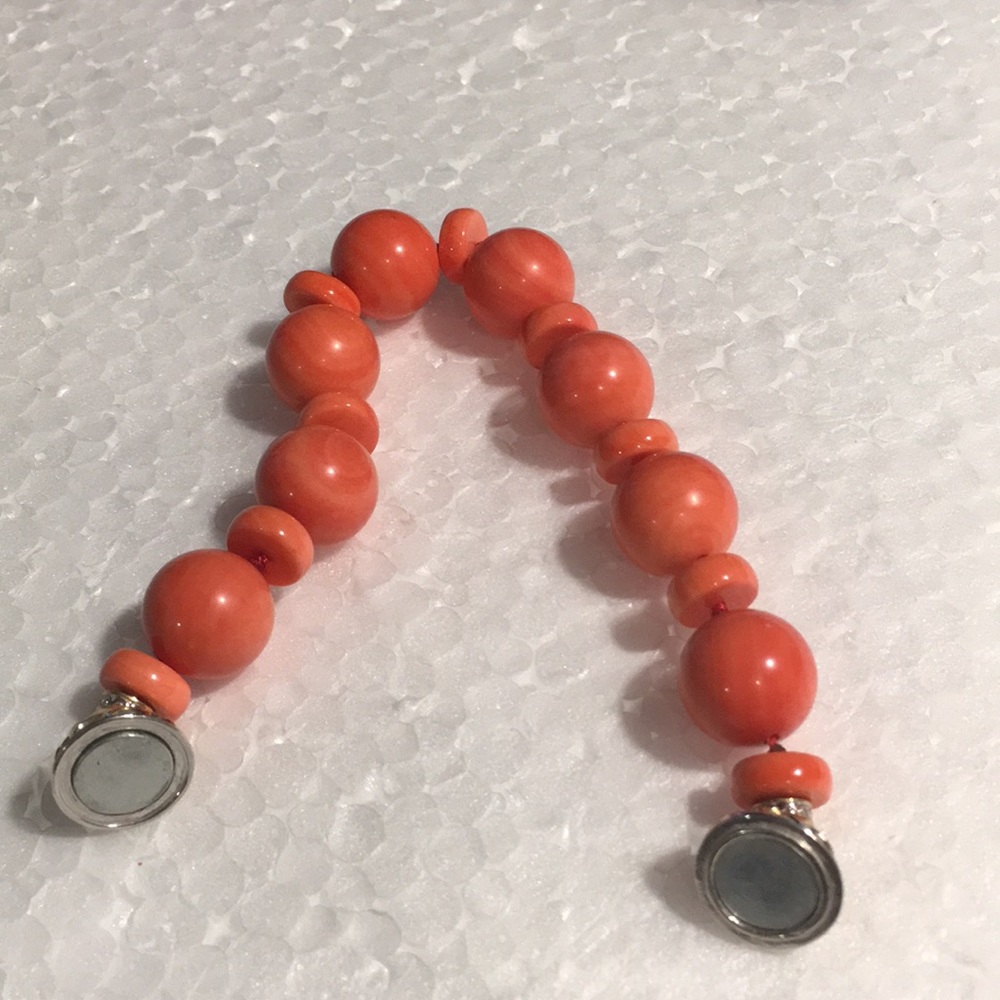 GEMS EN VOGUE SALMON BAMBOO CORAL BEADED BRACELET - Picture 3 of 6